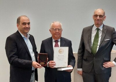 Ehren-Medaille der DGFL – Lipid-Liga e. V. für  Herrn Univ.-Prof. em. Dr. med. Gerd Assmann